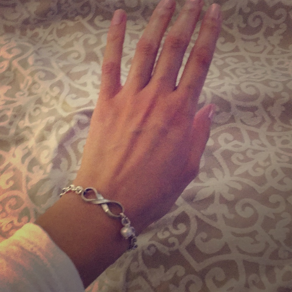 Sterling silver and pearl bracelet
